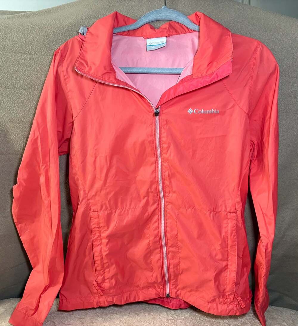 Columbia Switchback III Rain Jacket Size M Red Packable Hood